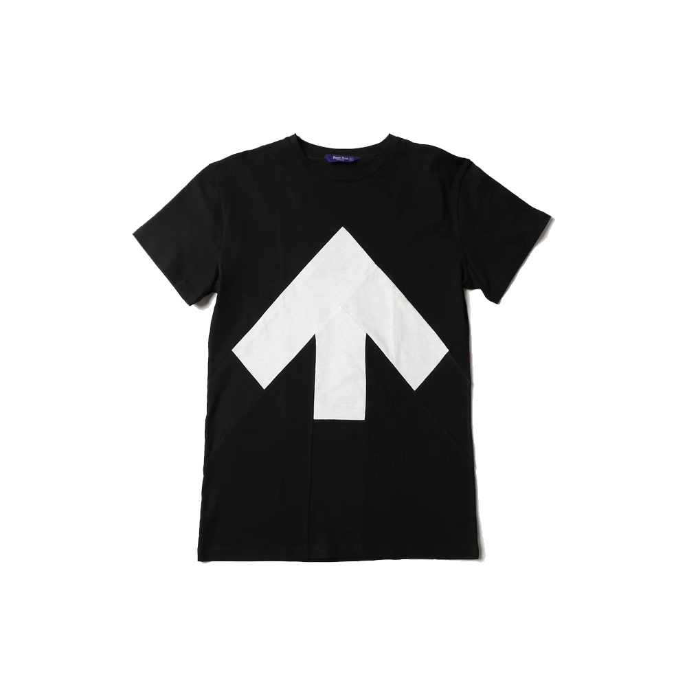 store black and white clothes