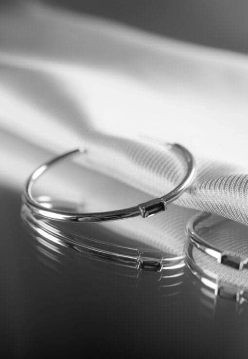 Aran Esmeralda Silver Hoops Earrings - Image 3