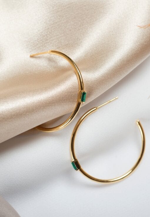 Aran Esmeralda Gold Hoops Earrings - Image 3