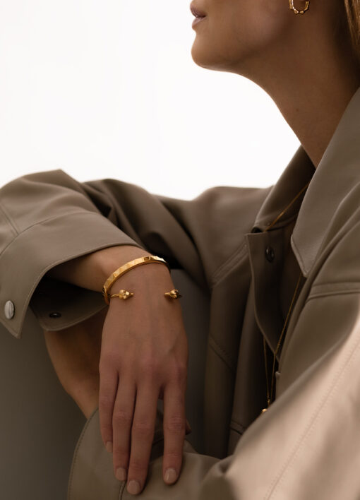 Skultuna Wolf Cuff Thin Gold Plated - Image 4