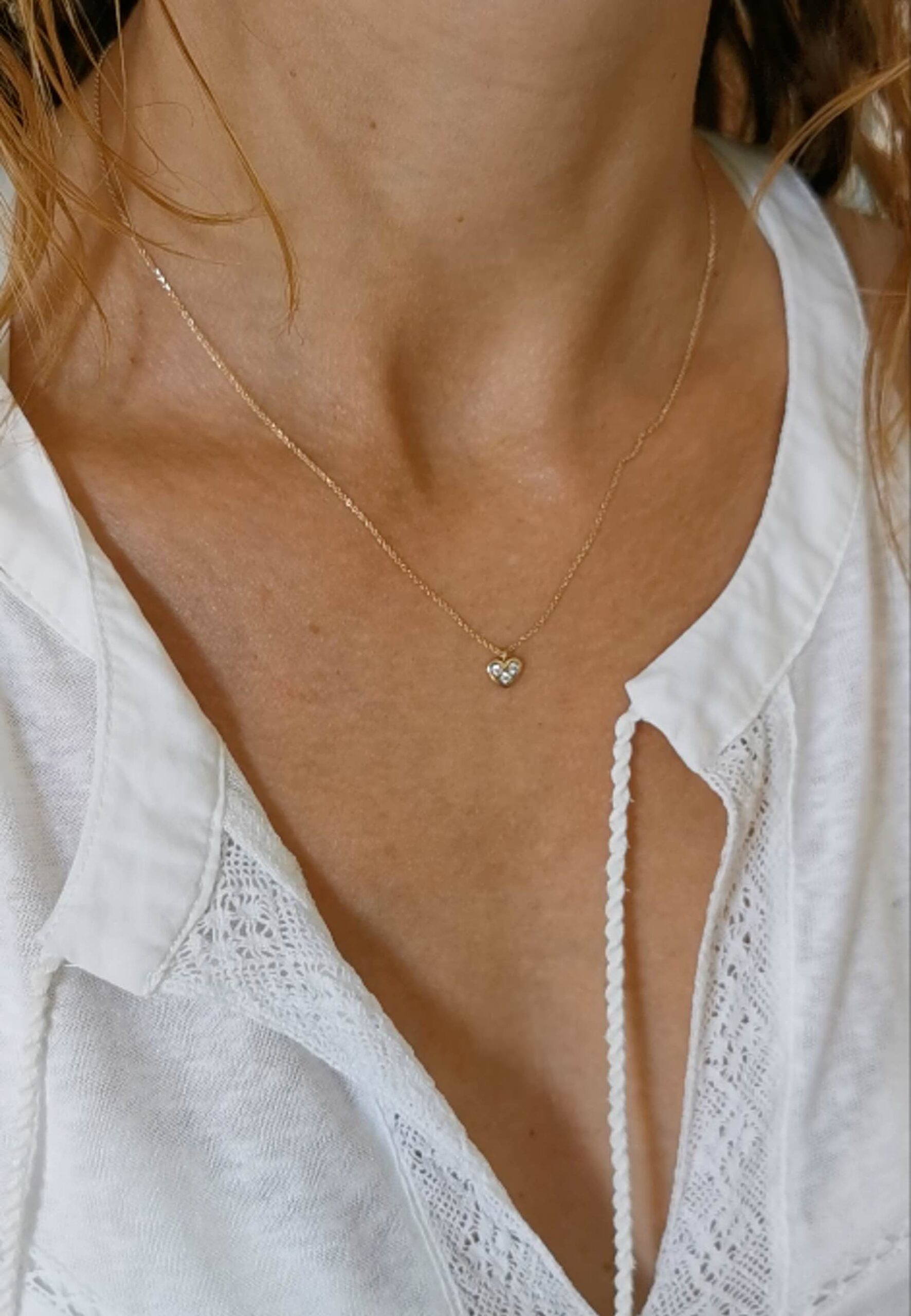 Aran Corazon 3 Circonitas Gold Necklace - Image 2