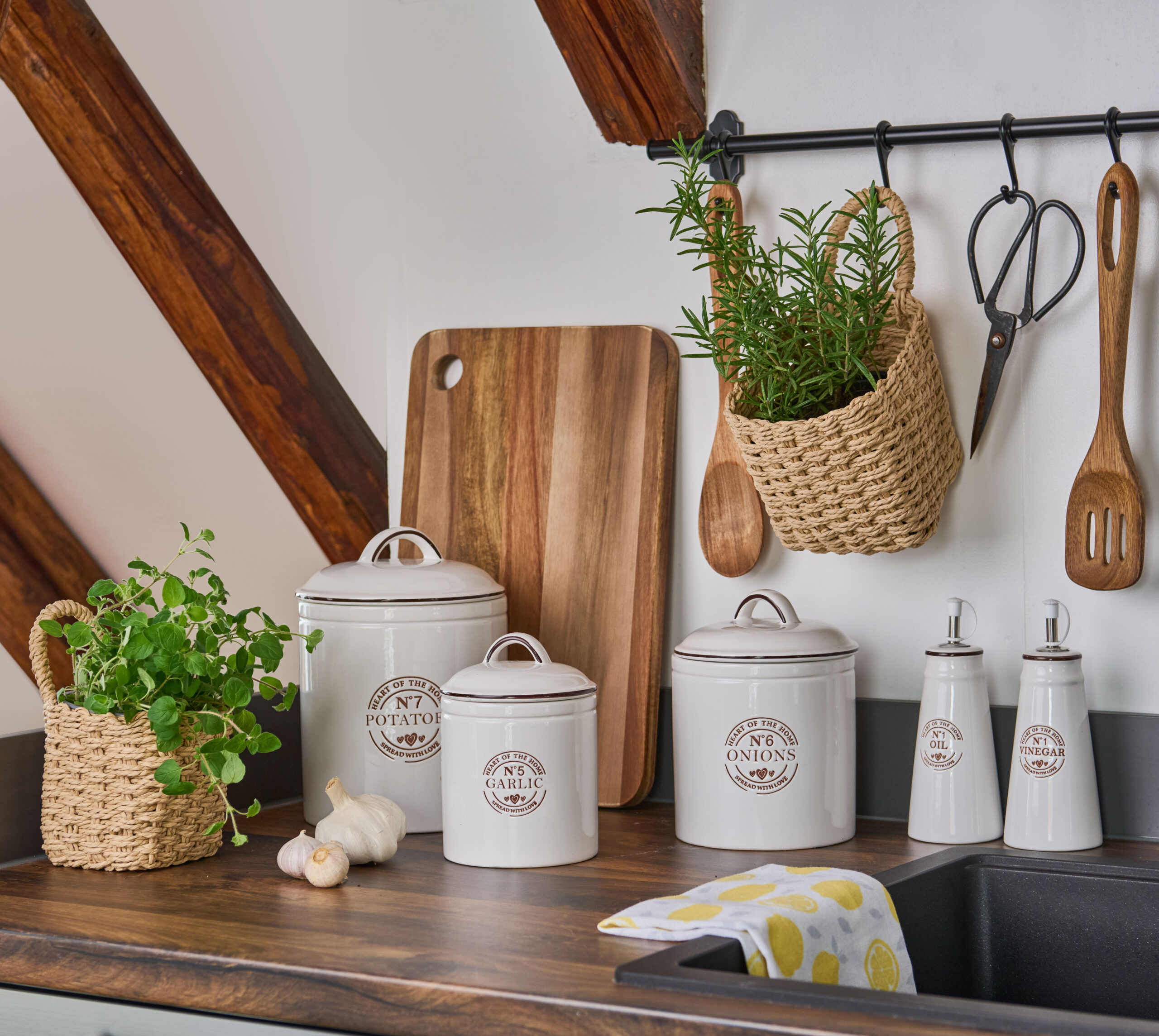 Cutting Board Sturdy Acacia - Image 4