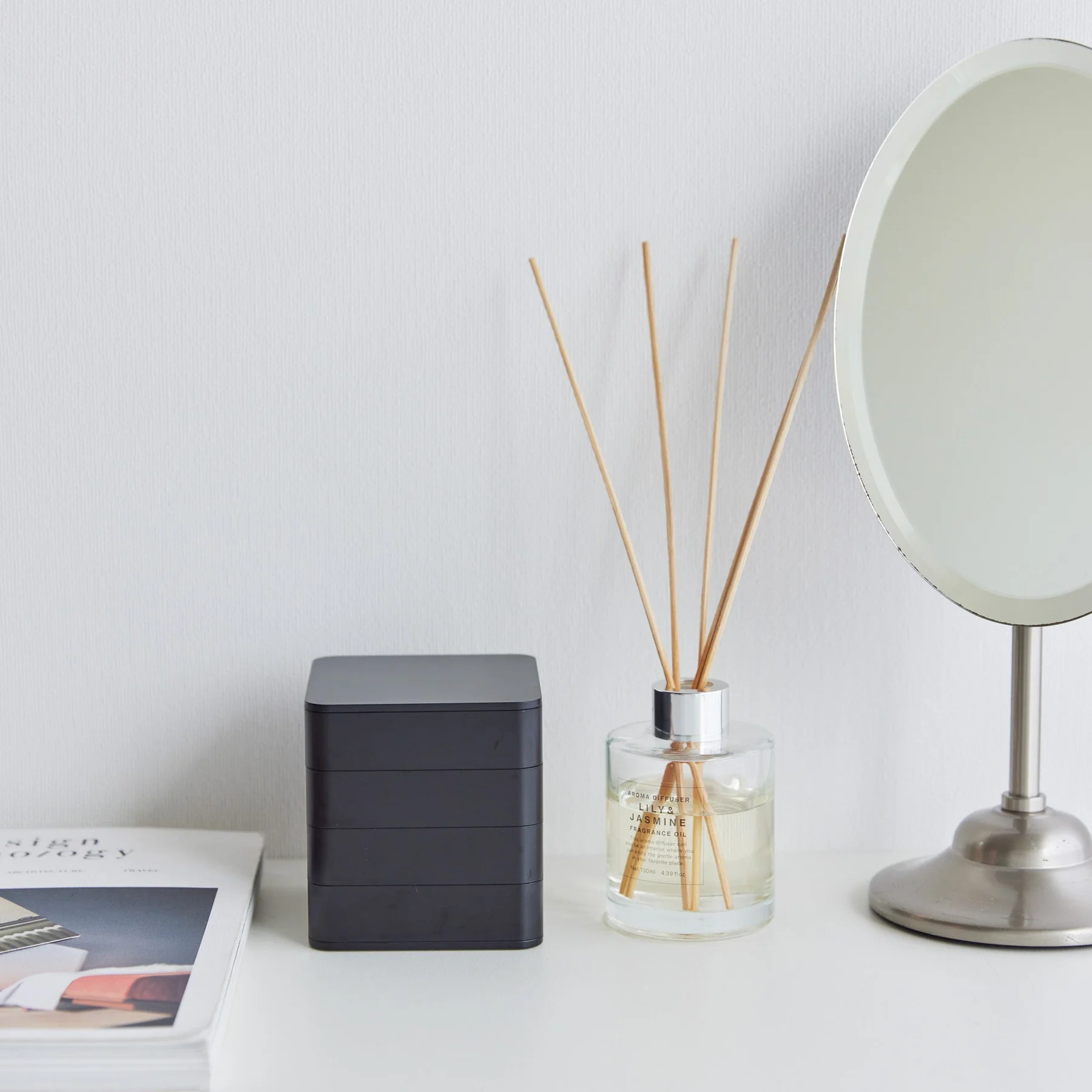 Yamazaki Tower 4 tasandiga ruudukujuline ehtekarp Must - Image 9