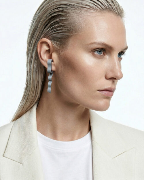 Alternative view of THE AIR Kõrvarõngad Still Ribbon Stud Cuff