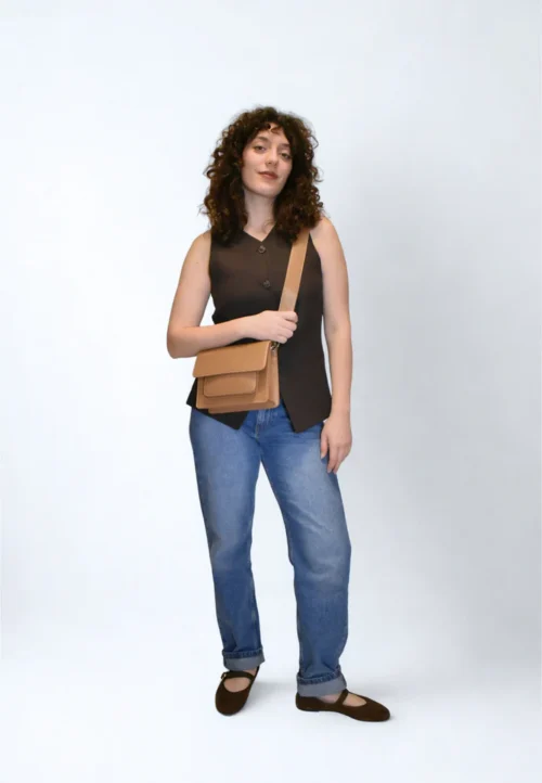 Alternative view of HVISK Cayman Pocket Glossy Structure Mocha