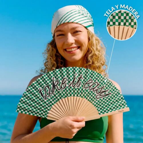 Fisura Take It Easy Fan Green lifestyle view 3