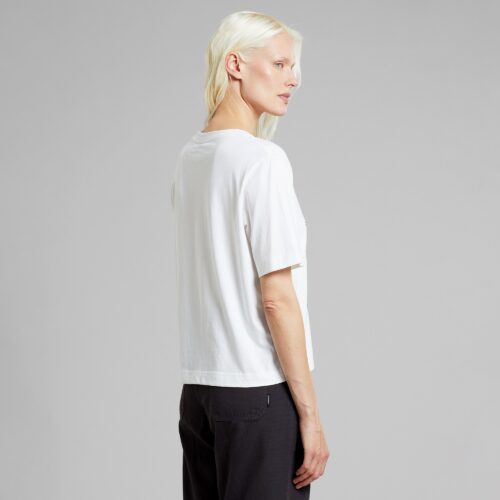 Dedicated T-shirt Vadstena Memphis Flowers White – model wearing the T-shirt