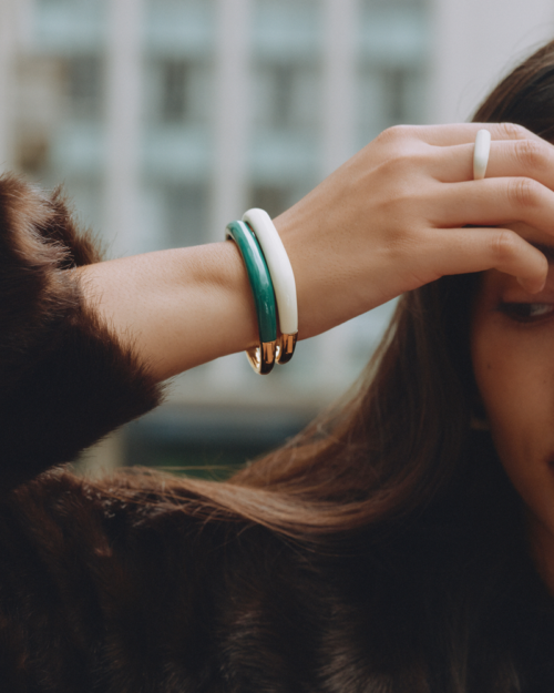 Edblad Lore Bangle Gold/Green – worn together with the other Lore colour