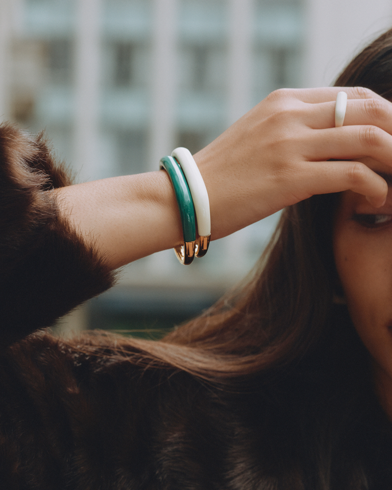 Edblad Lore Bangle Gold/White – worn together with the other Lore colour