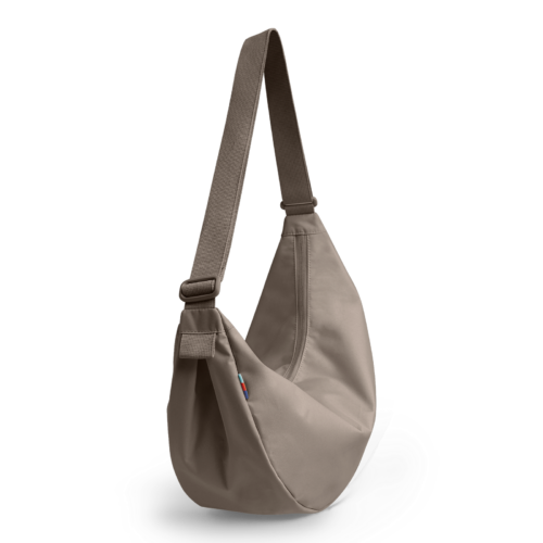 Got Bag Moon Bag Large Seal diagonal studio view