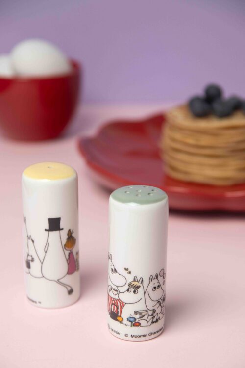 Pluto Design järjehoidja Moomin Love järjehoidja raamatu vahel