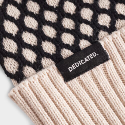 Dedicated Beanie Hemavan Bubble Knit Black/Vanilla White – knit and logo patch detail