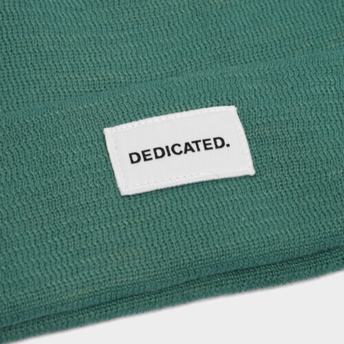Dedicated Beanie Kiruna Forest Green – knit and logo patch detail