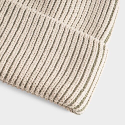 Dedicated Beanie Narvik Brioche Oat White/Leaf Green – knit and logo patch detail