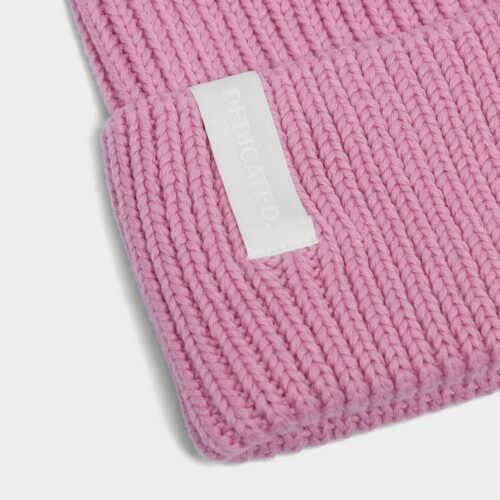 Dedicated Beanie Narvik Moonlite Pink – knit and logo patch detail