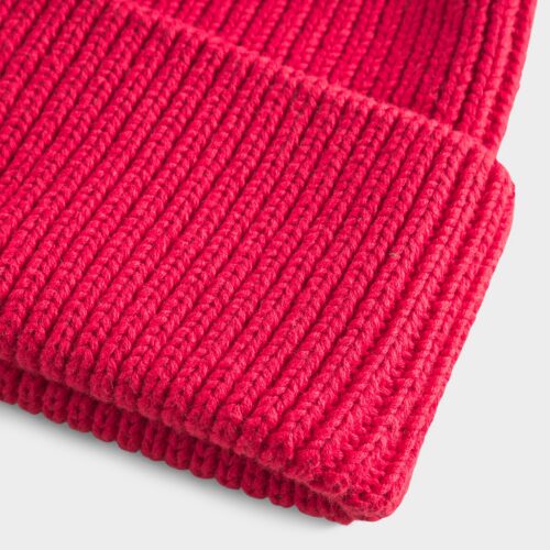 Dedicated Beanie Narvik True Red – knit and logo patch detail