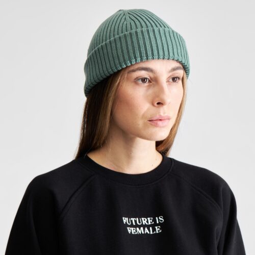 Dedicated Beanie Rutvik Forest Green – worn by a model