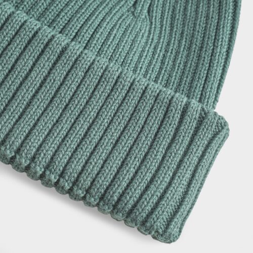 Dedicated Beanie Rutvik Forest Green – knit and logo patch detail