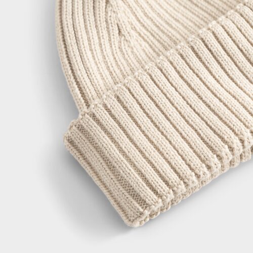 Dedicated Beanie Rutvik Oat White – knit and logo patch detail