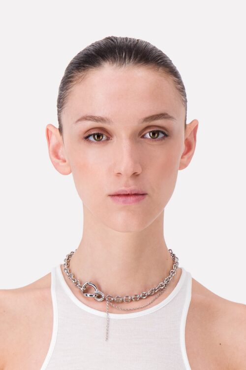 Justine Clenquet Brett kaelakee, pallaadium – modellil